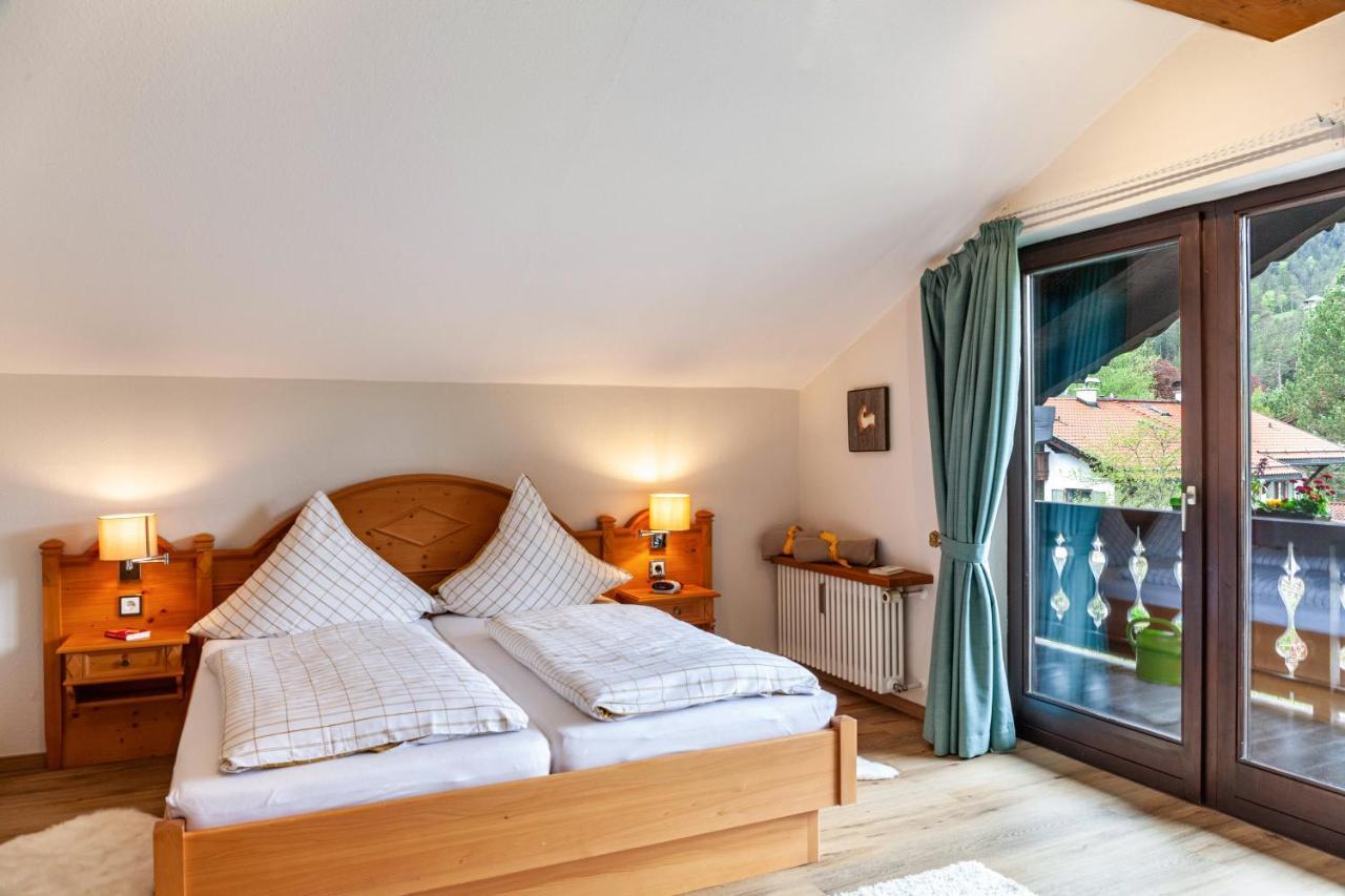 Aurikel Apartment Гармиш-Партенкирхен Екстериор снимка
